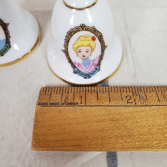 Vintage Disneyland Souvenir Bell Salt and Pepper Shakers Japan - Picture 12 of 13